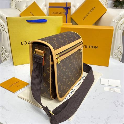 presbyopia louis vuitton|Louis Vuitton monogram Messenger pm.